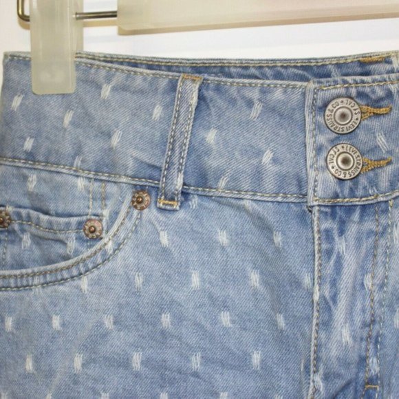 Levis Jean Shorts Size S Distressed Raw Hem 100% Cotton - Picture 4 of 9